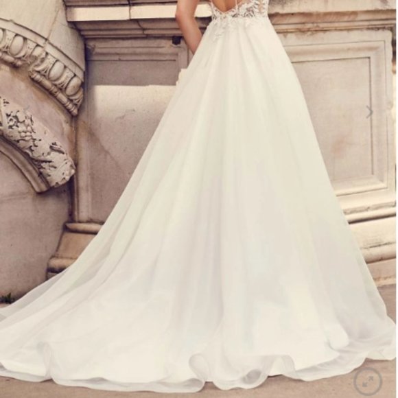 Natural, embroidered floral top, a-line - Picture 6 of 6